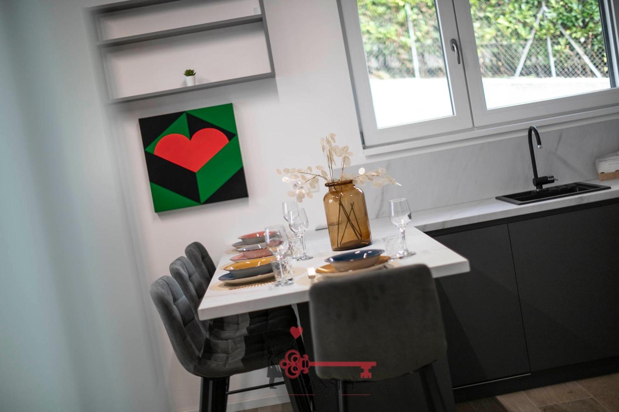 Home Sofia Room 4 - 5Min Station -By Easylife Swiss Lugano Exterior photo